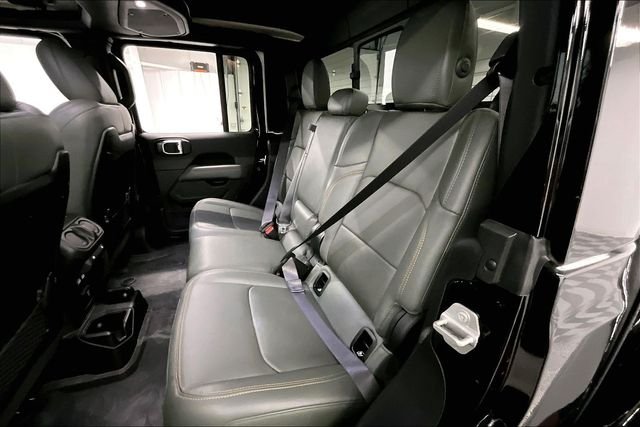Used 2024 Black Clearcoat Jeep Mojave image 24