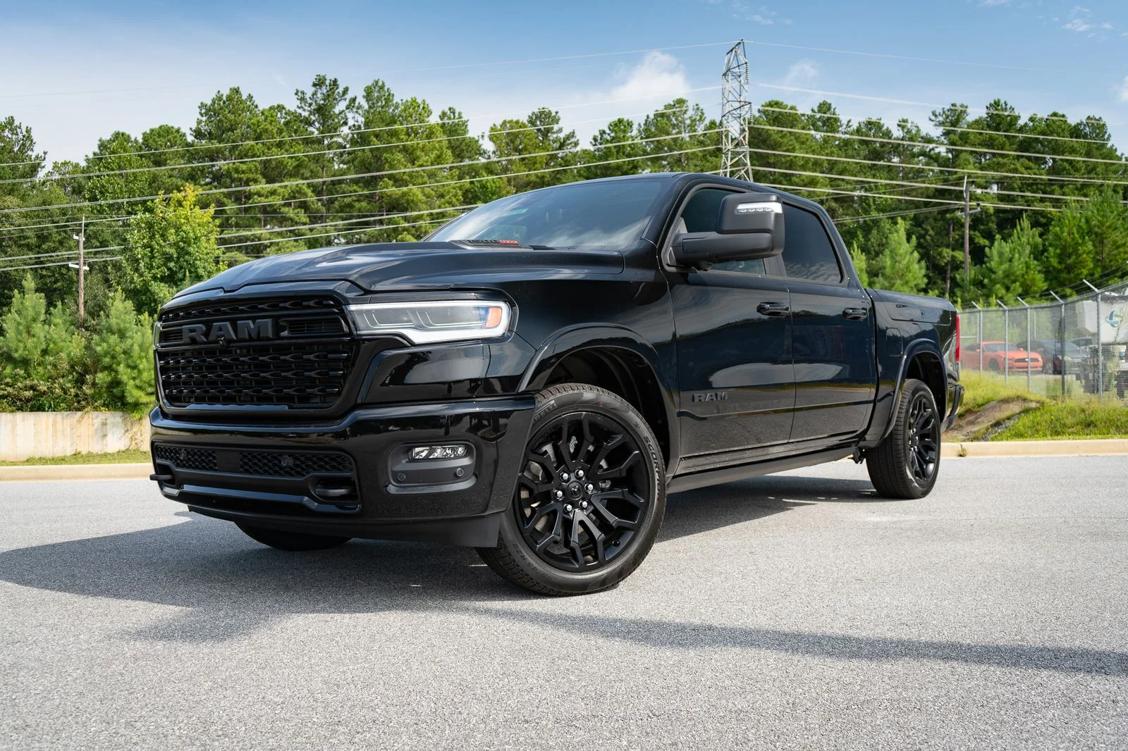New 2026 Diamond Black Crystal Pearl-Coat Exterior Paint RAM Limited image 5