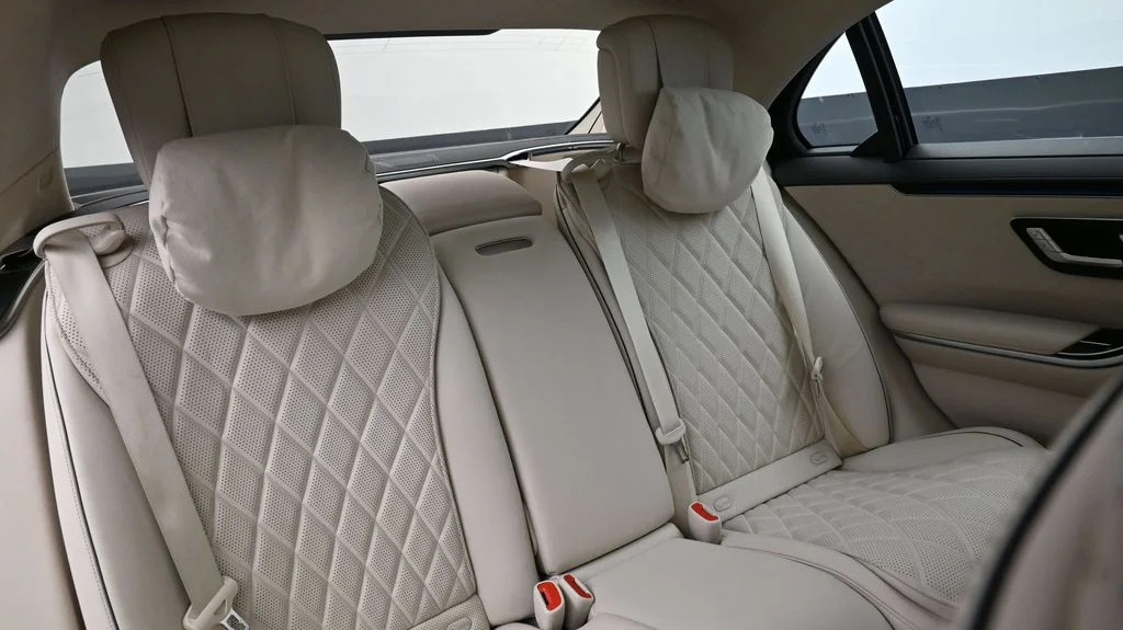 Used 2025 Blue Mercedes-Benz S 580 image 12