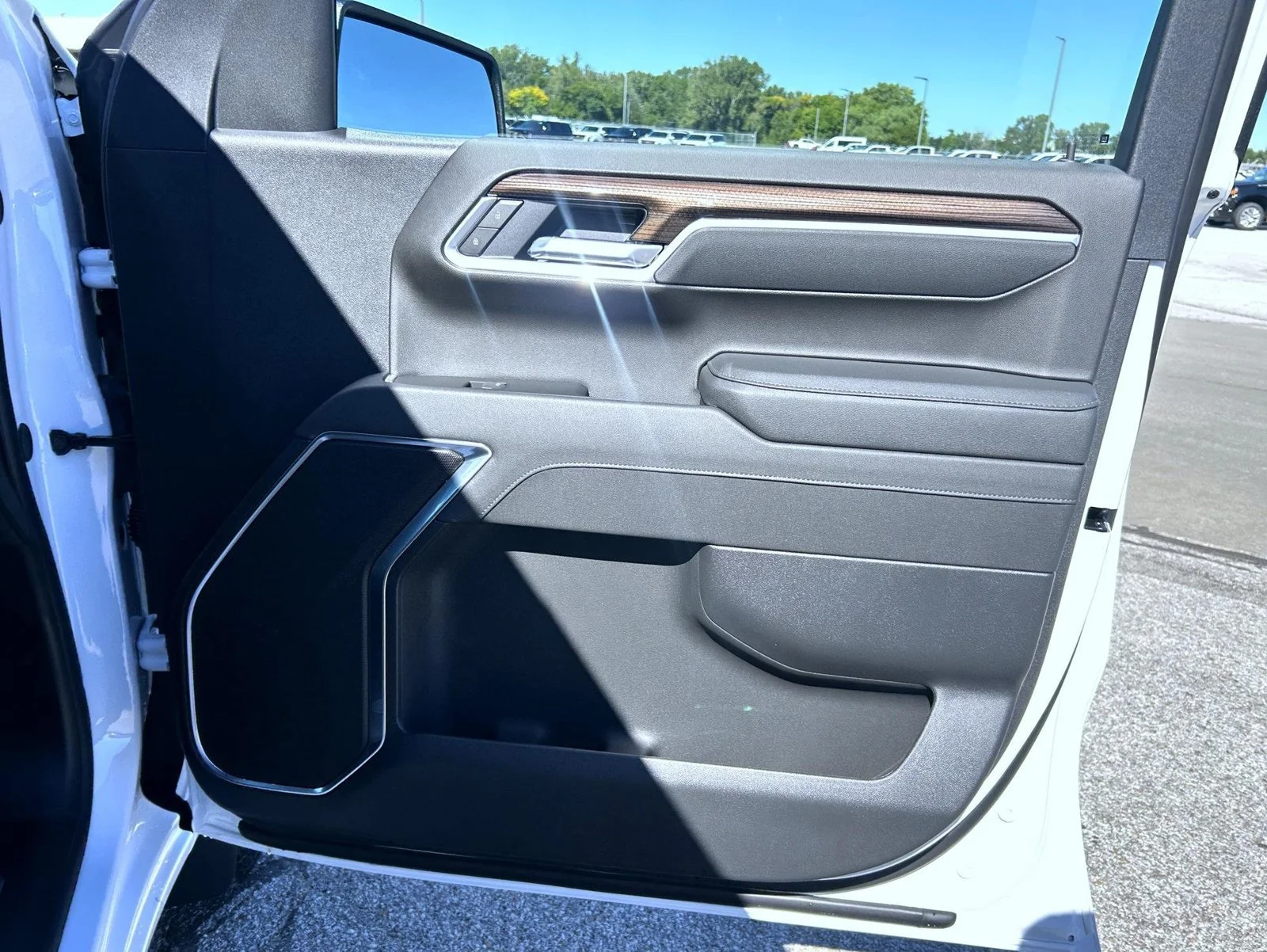 New 2026 Summit White Chevrolet LT image 14
