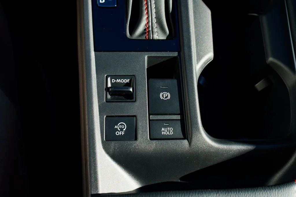 New 2026 Aspen White TriCoat / Super Black Two-tone Nissan SR image 18