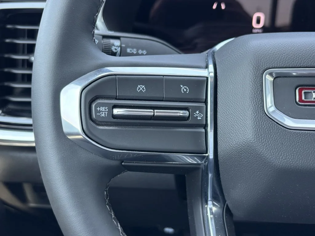 New 2026 Sterling Metallic GMC Elevation image 23