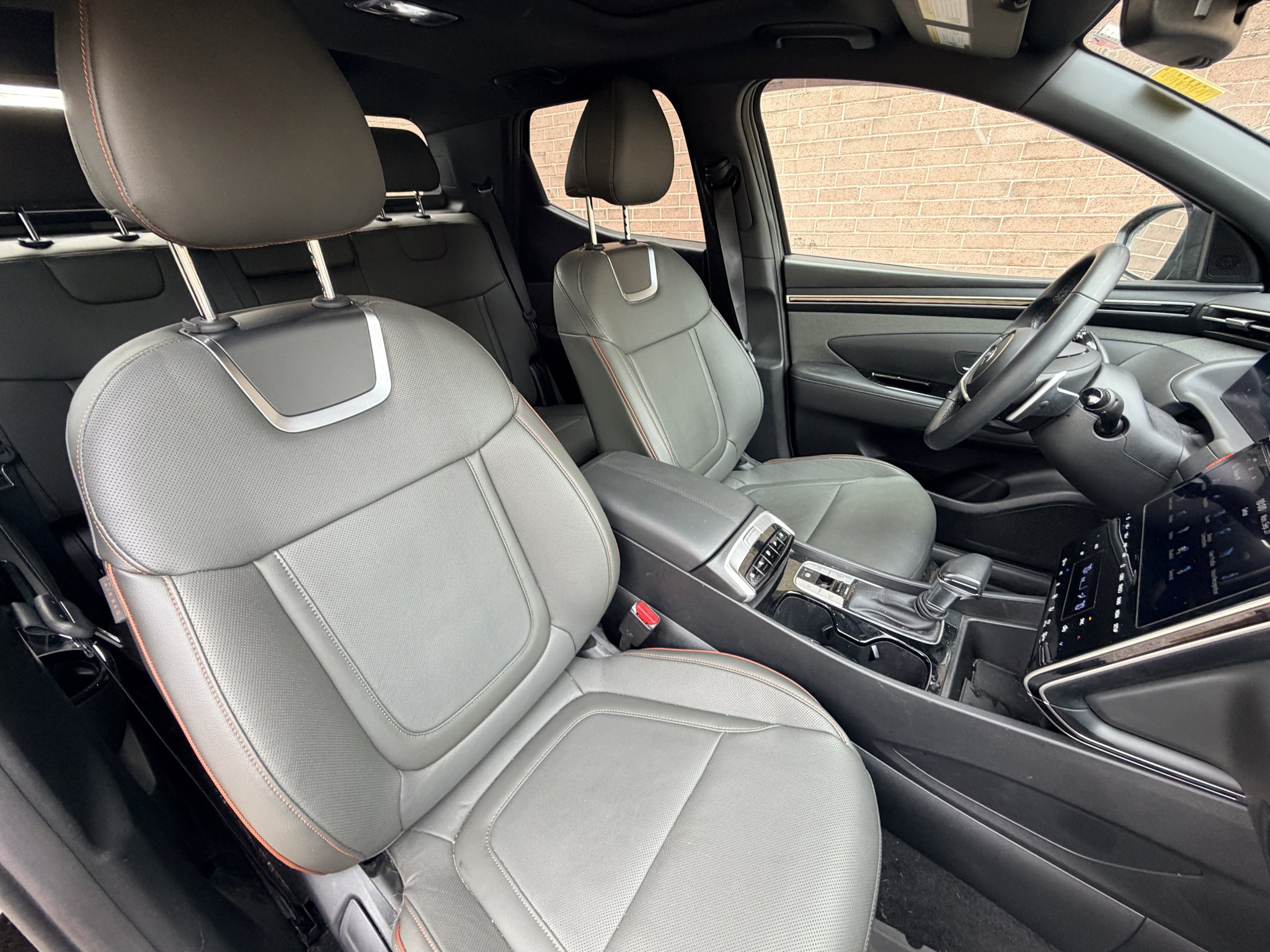 Used 2024 Phantom Black Hyundai Limited image 18