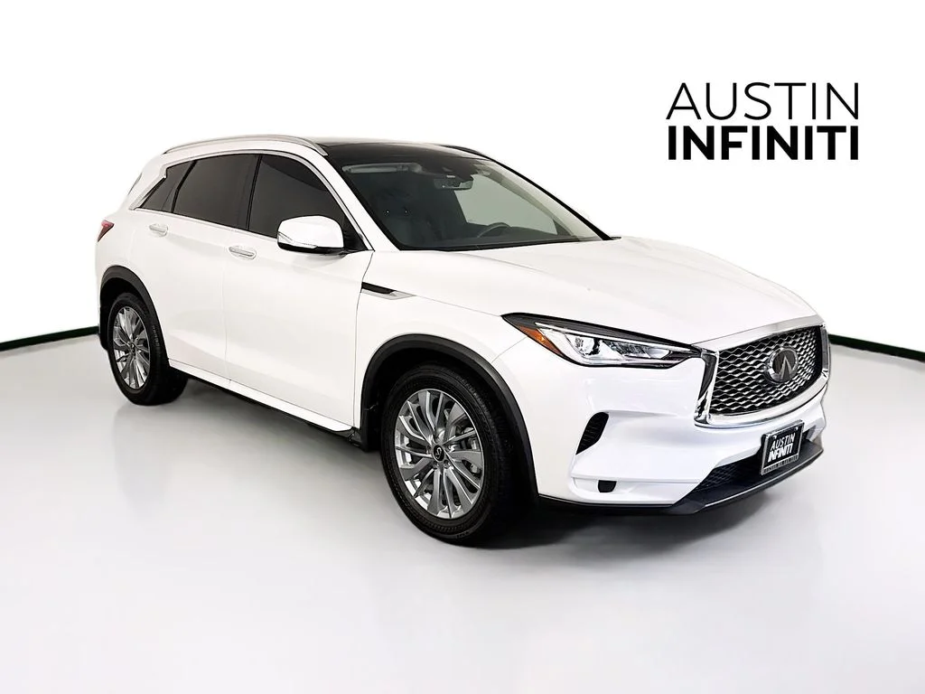 Certified Used 2023 White INFINITI LUXE image 1