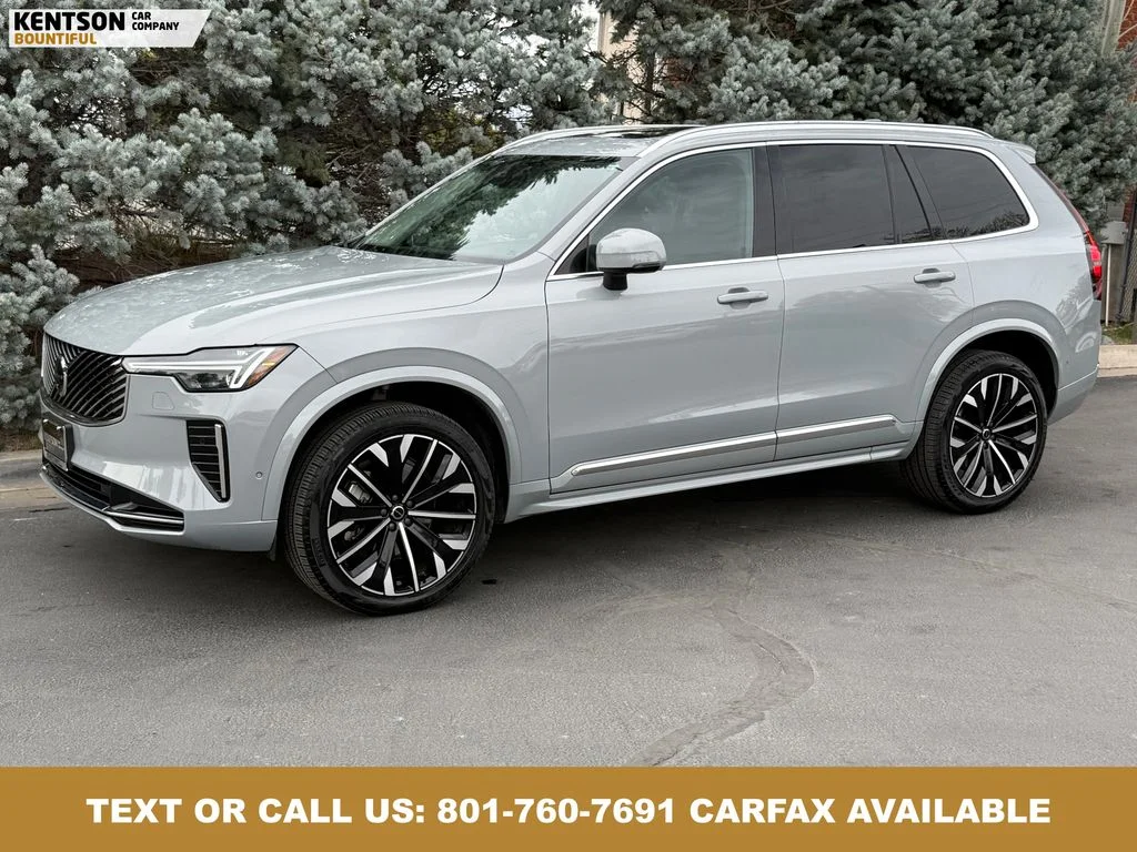 2025 Volvo XC90 B5 Plus Bright 4WD's photo