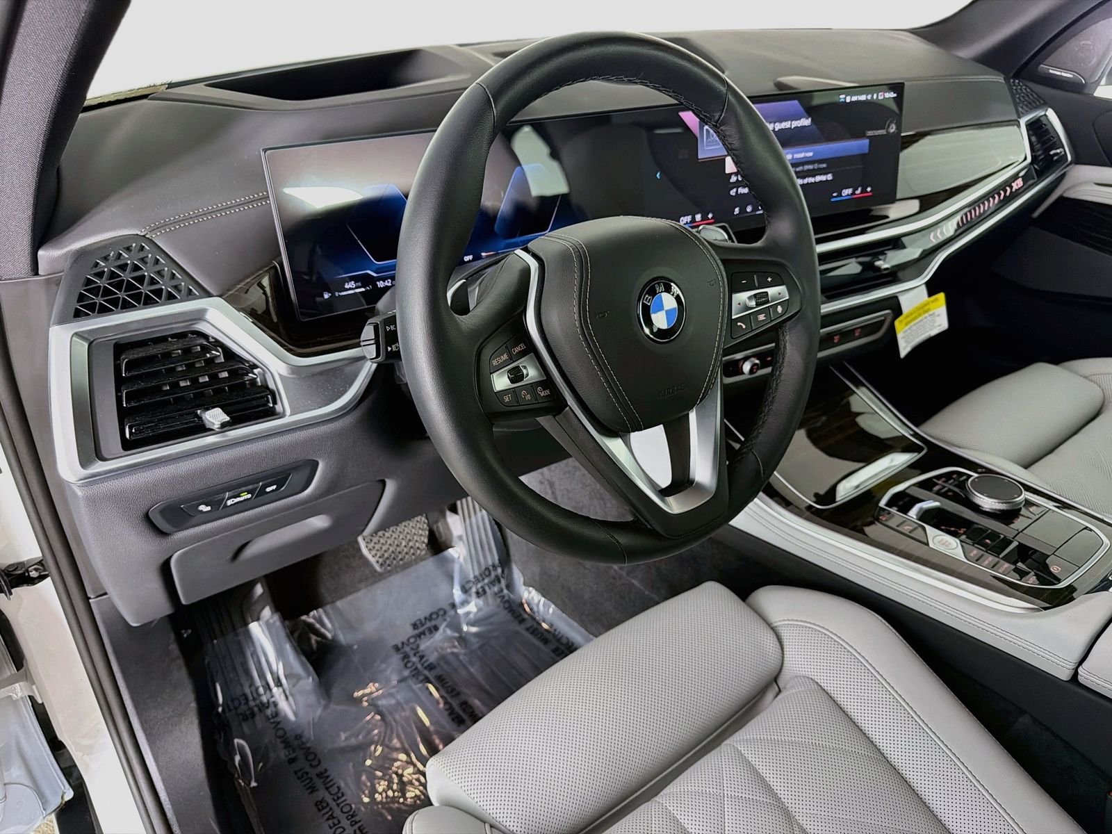 Used 2026 Mineral White Metallic BMW sDrive40i image 9