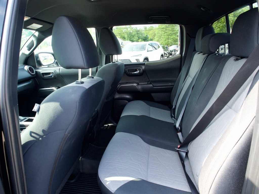 2023 Toyota Tacoma TRD Sport - Photo 18