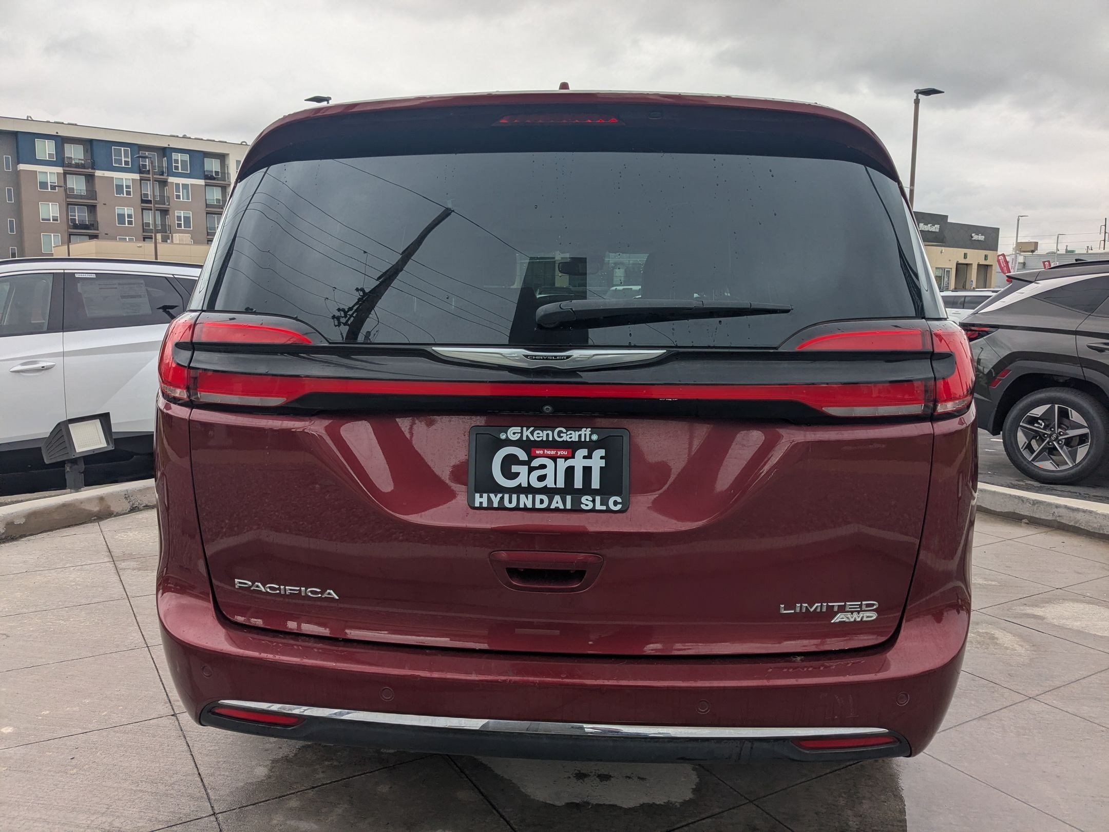 Used 2021 Velvet Red Pearlcoat Chrysler Limited image 4