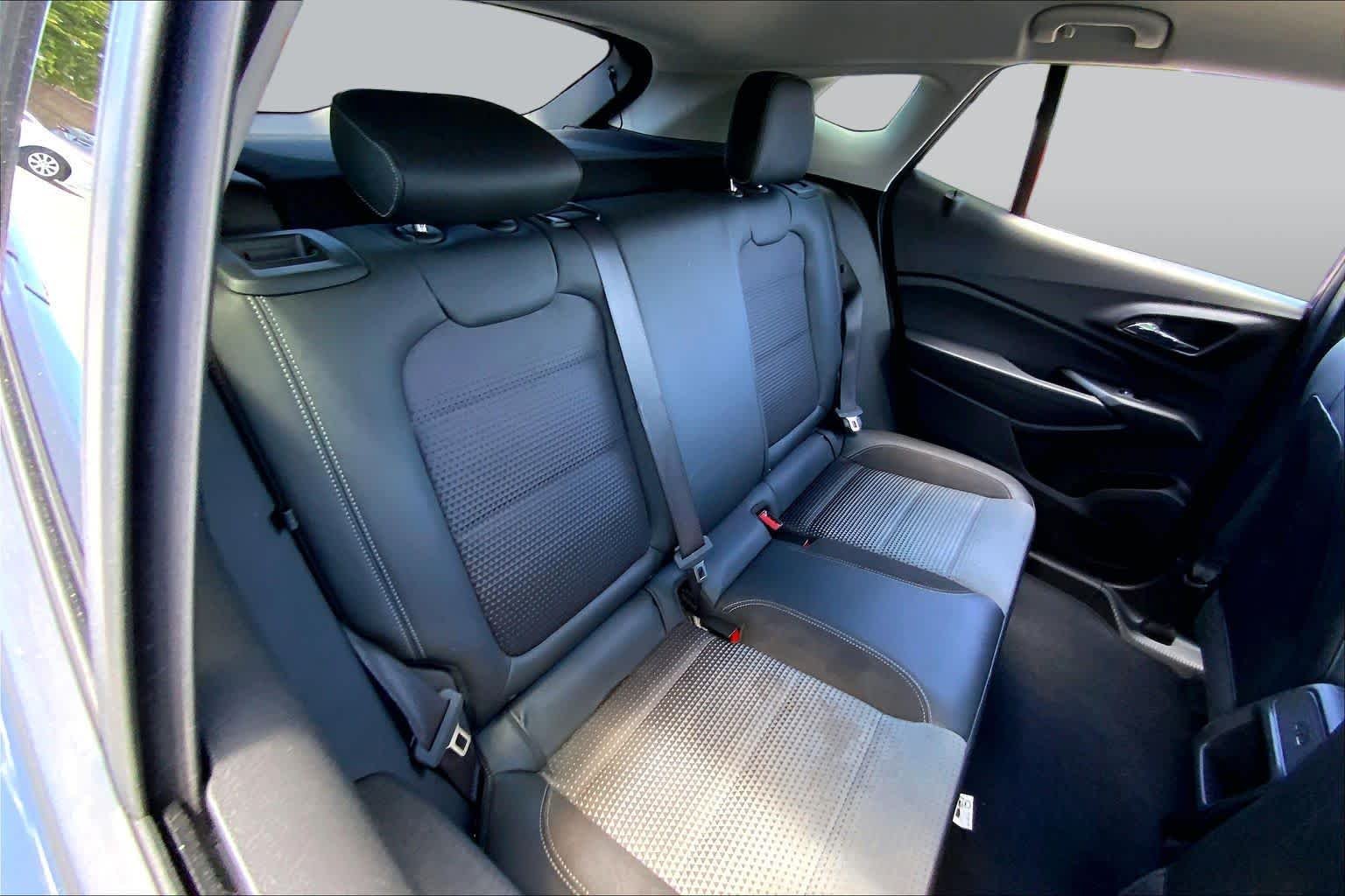 Used 2025 Mosaic Black Metallic Chevrolet LT image 19