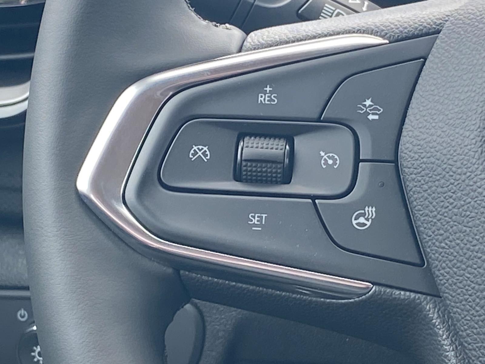 New 2026 Mosaic Black Metallic Chevrolet LT image 8