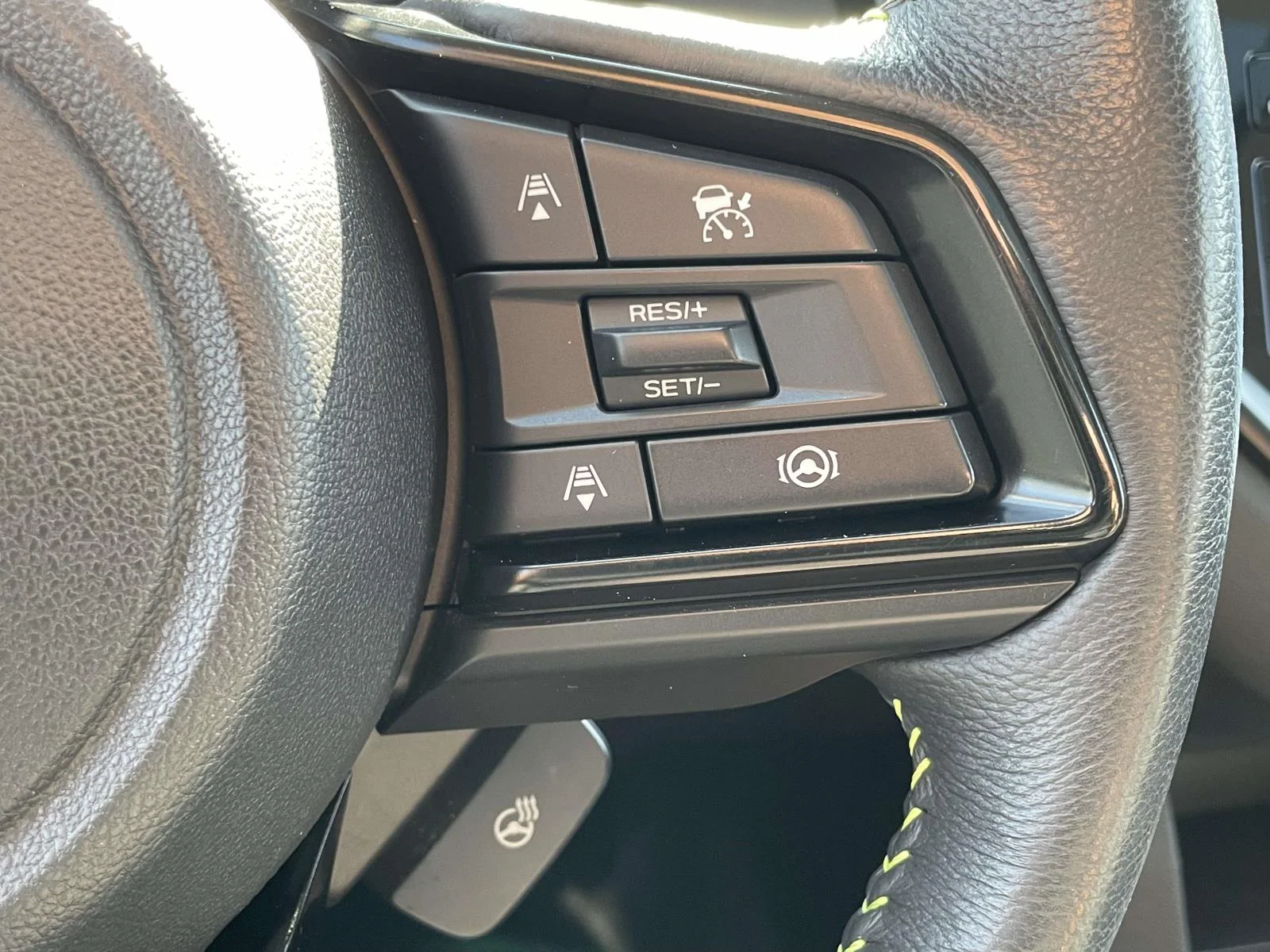 Used 2024 Crystal White Pearl Subaru Onyx Edition image 13