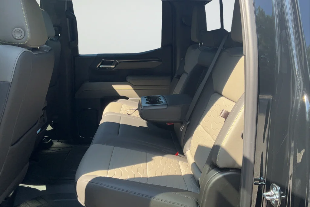 2026 Chevrolet Silverado 1500 ZR2 - Photo 39