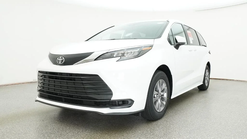 New 2026 Ice Cap Toyota LE image 19