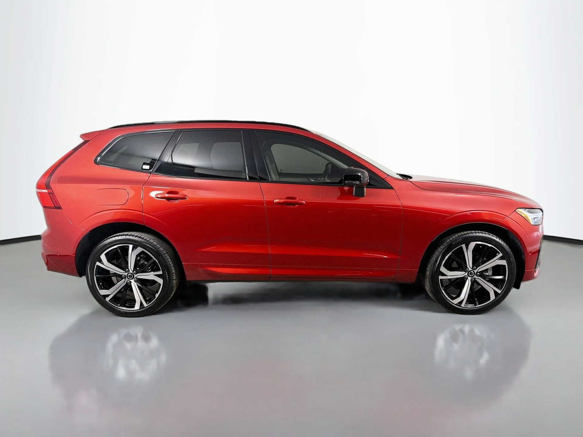 Certified Used 2024 Fusion Red Volvo Ultimate image 5