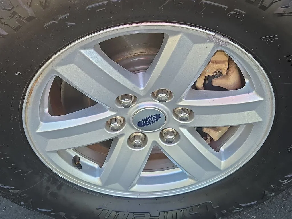 Used 2022 Silver Metallic Ford XLT image 41