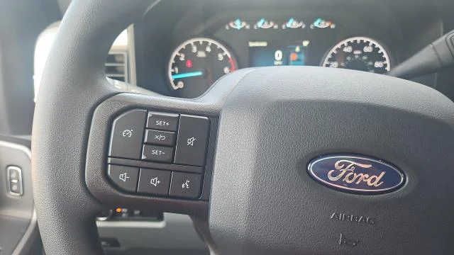New 2027 Oxford White Ford XL 4WD image 38