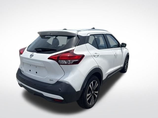 Used 2020 White Nissan SR image 5