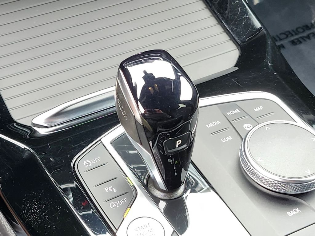 Used 2024 White BMW xDrive30i image 28