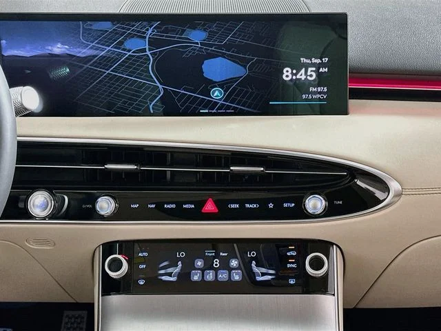 New 2027 White Genesis 2.5T Select image 16