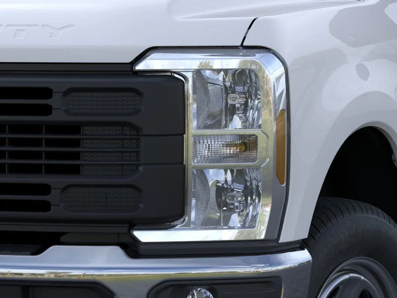 New 2026 Oxford White Ford XL image 18