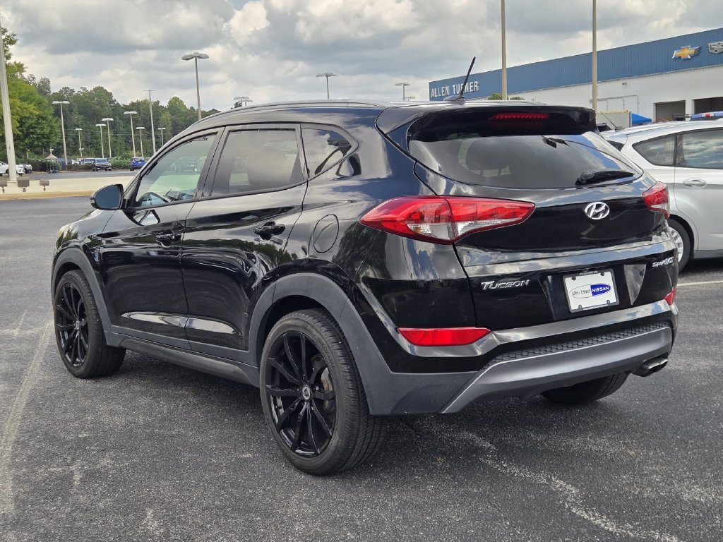 Used 2016 Gray Hyundai Sport image 9