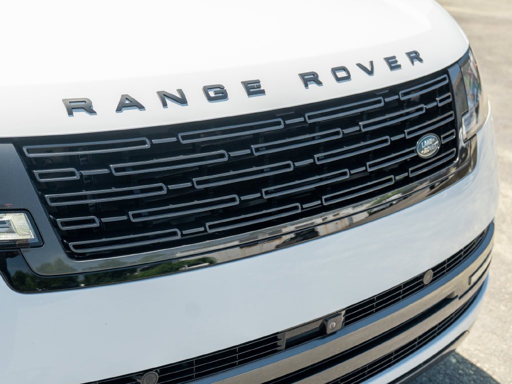 2025 Land Rover Range Rover SE - Photo 17