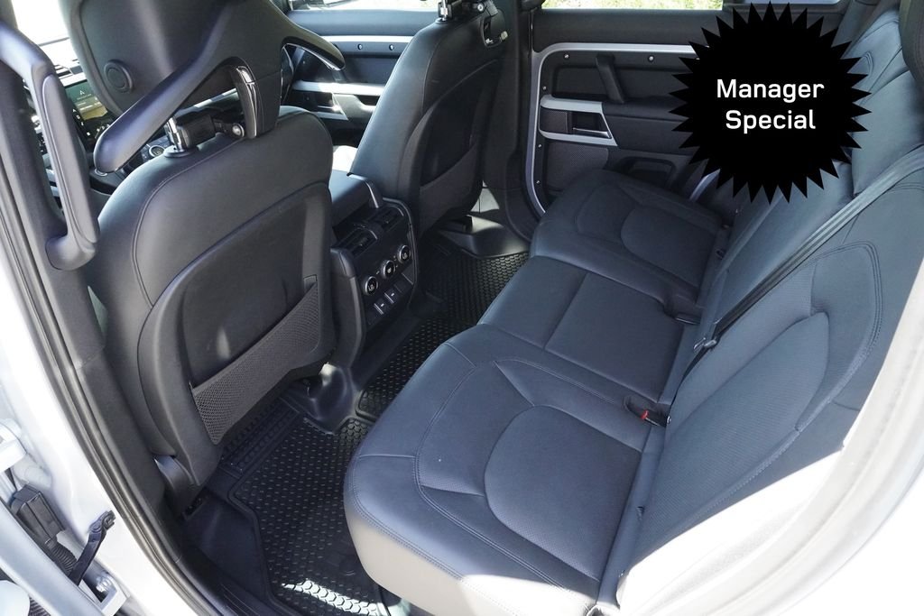 Used 2024 Silver Land Rover V8 image 29