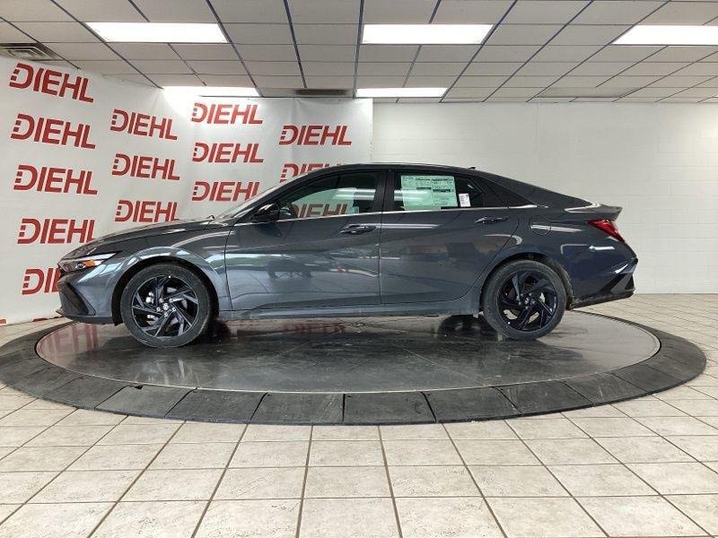 New 2026 Gray Hyundai SEL Sport image 4
