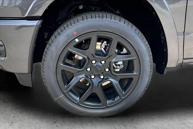 New 2026 Granite Crystal Metallic Clear-Coat Exterior Paint RAM Laramie image 12