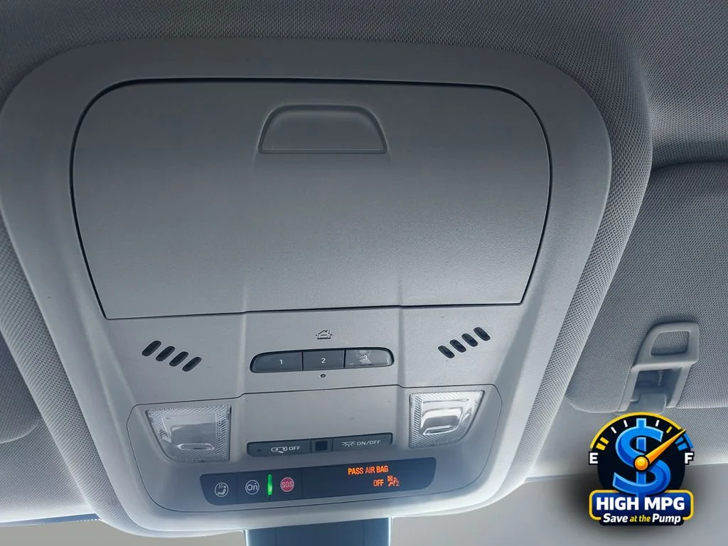 Used 2024 Silver GMC SLT image 11