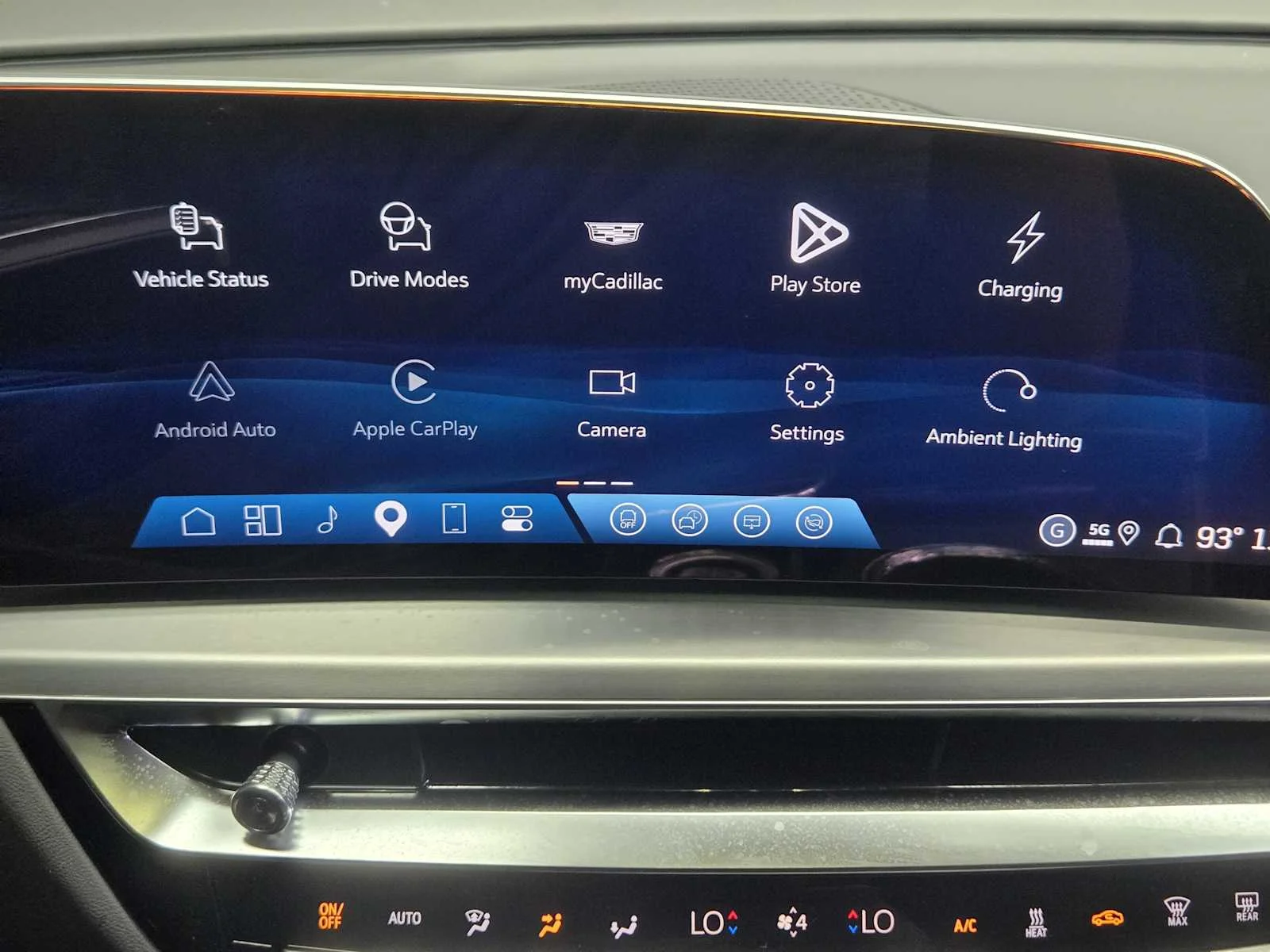 2027 Cadillac LYRIQ Luxury - Photo 11