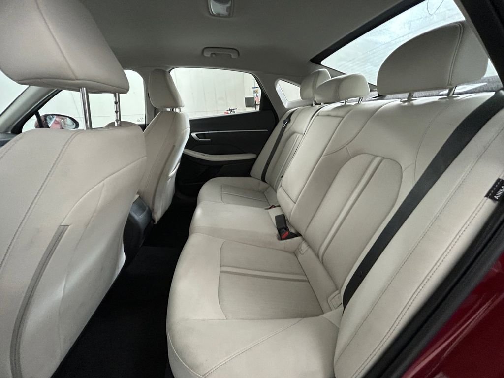 Used 2025 Red Hyundai SEL image 19