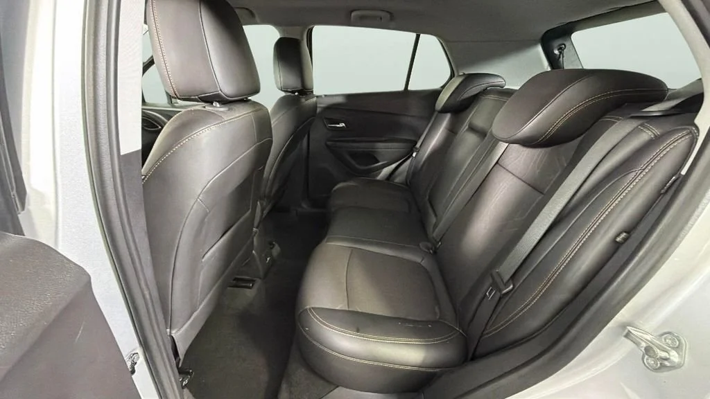 Used 2020 Silver Ice Metallic Chevrolet LT image 26