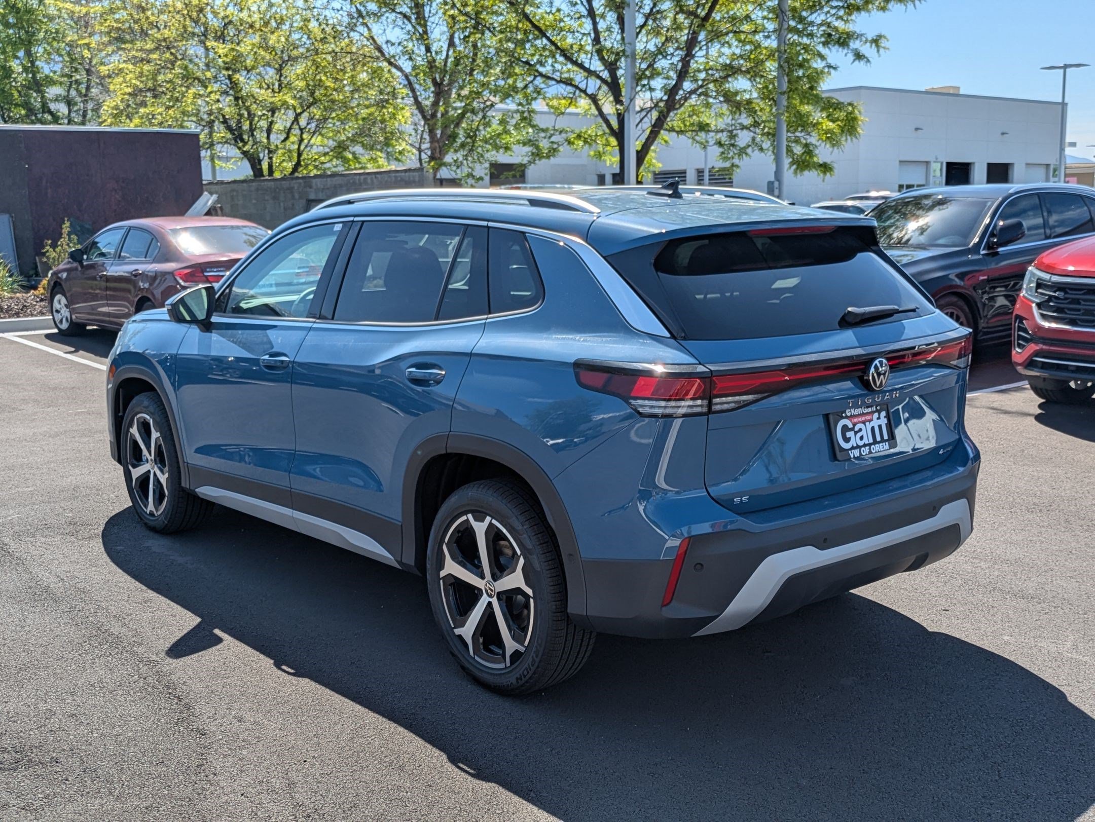 New 2026 Monterey Blue Pearl Volkswagen SE image 5