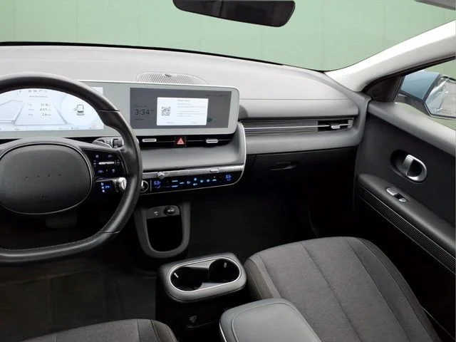 Used 2024 Blue Hyundai SE image 18