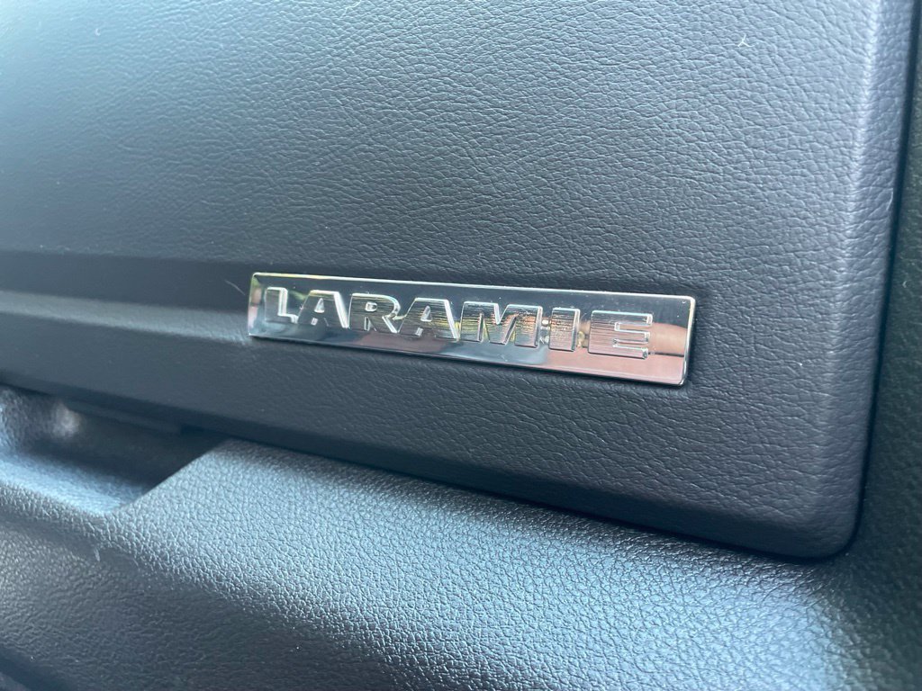 Used 2015 Black Forest Green Pearlcoat Ram Laramie image 29