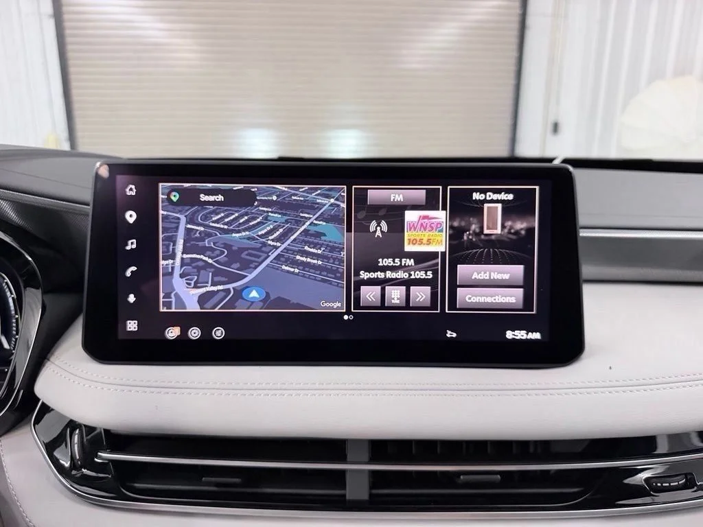 New 2027 RADIANT WHITE INFINITI Luxe AWD image 16