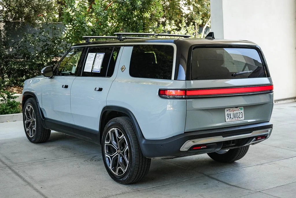 Used 2024  Rivian Adventure Dual Motor Perf Max Pack image 4
