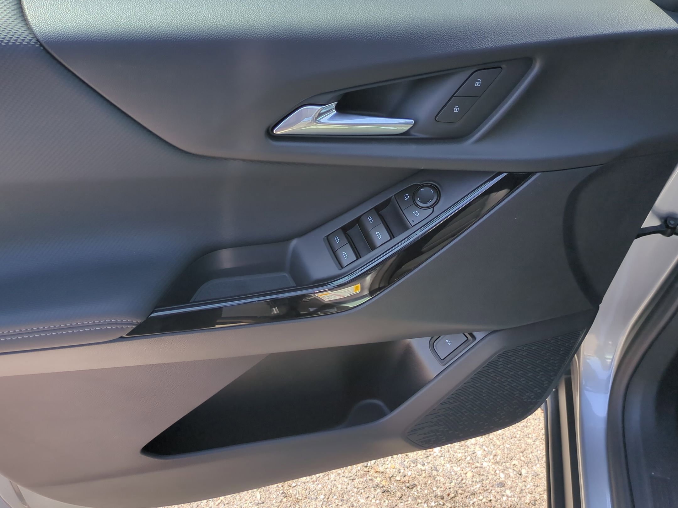 2026 Chevrolet Equinox LT - Photo 24