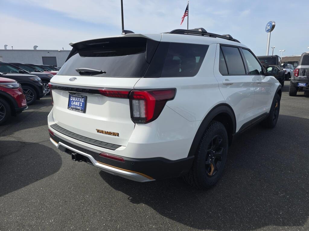 New 2026 Star White Metallic Tri-Coat Ford Tremor® image 5