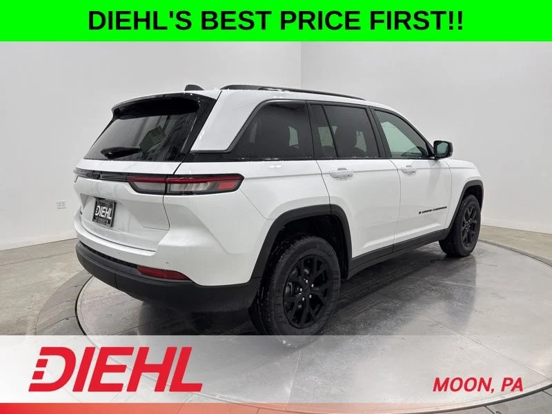 New 2026 Bright White Clear-Coat Exterior Paint Jeep Altitude image 7