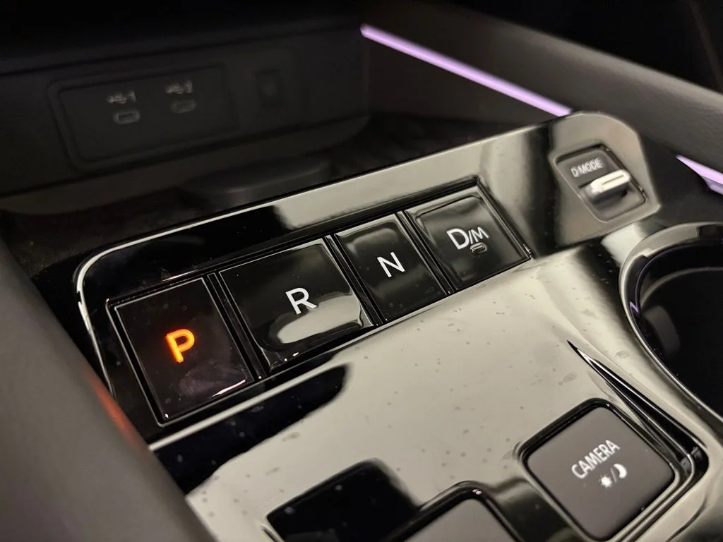 New 2026 Champagne Silver Metallic Nissan Platinum image 29