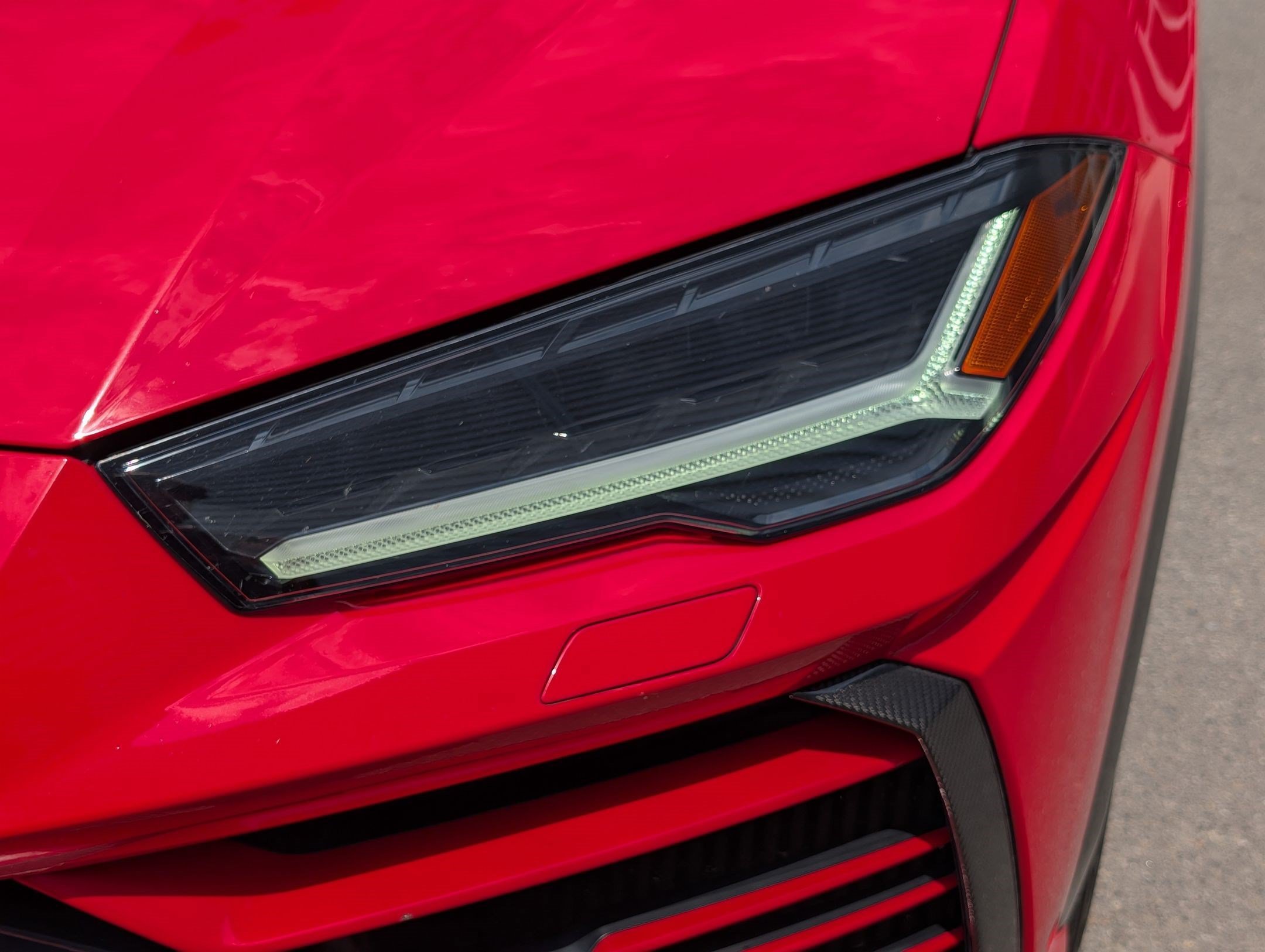 Used 2020 Red Lamborghini Base image 10