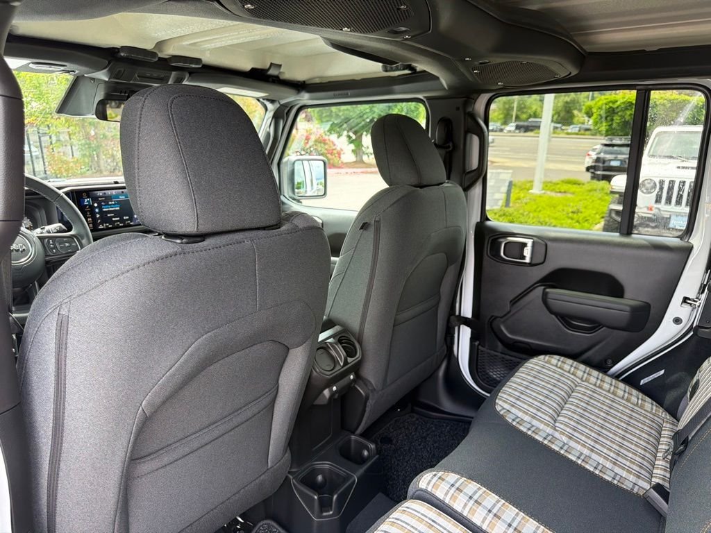 New 2026 Bright White Clearcoat Jeep 85th Anniversary Edition image 32