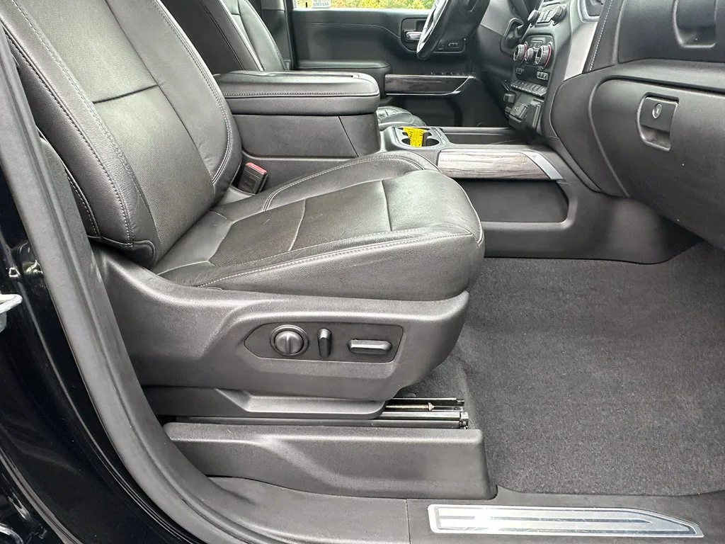 Used 2020 BLACK Chevrolet LTZ image 19