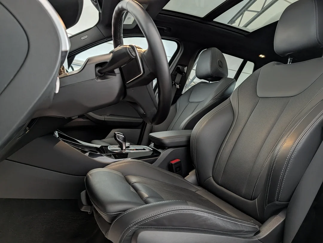 Used 2024 Black BMW xDrive30i - - Turbo I-4 - AWD - Sport Seats - Digital Cluster - Apple CarPlay & More! image 15
