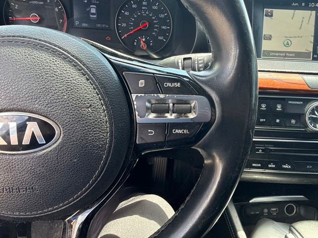 Used 2017 Black Kia Premium image 31