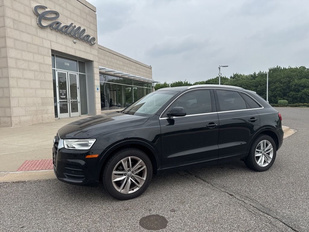 2016 Audi Q3 2.0T FWD tiptronic Premium Plus's photo
