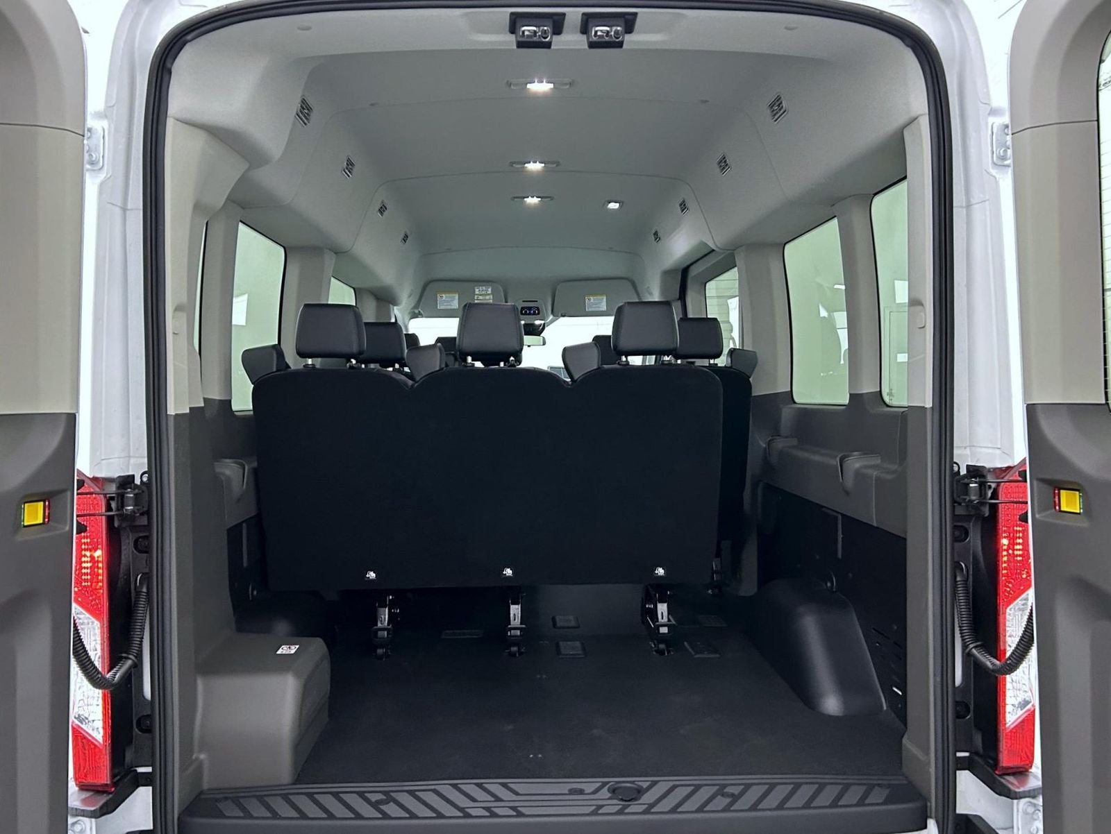 New 2026 Oxford White Ford XL image 19