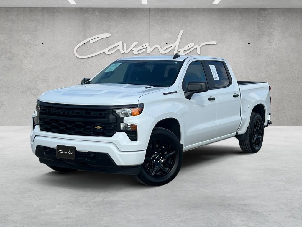 Used 2025 White Chevrolet Custom image 1